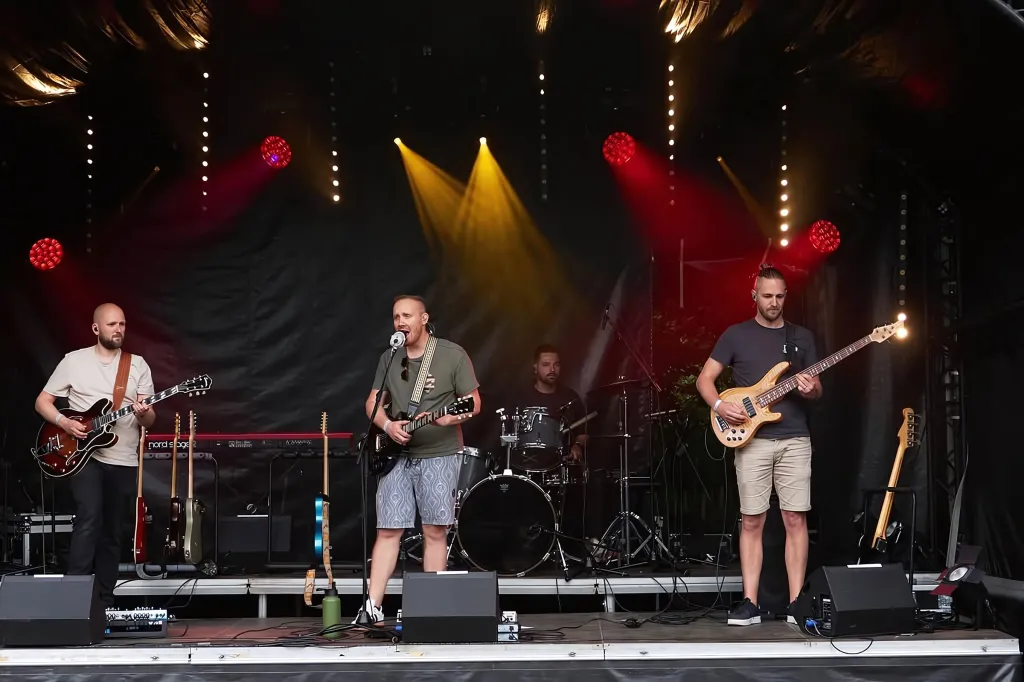 Supernova Syndicate op het podium